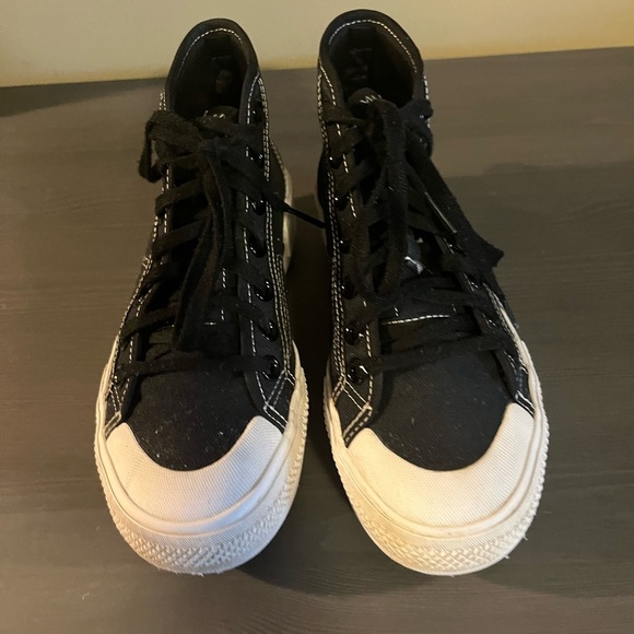 Adidas Women’s Nice Trek Trainer Sneakers main image 1